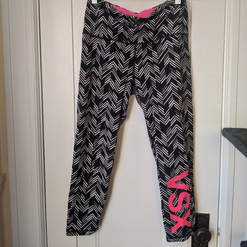 Victoria Sport high rise crop leggings Size M